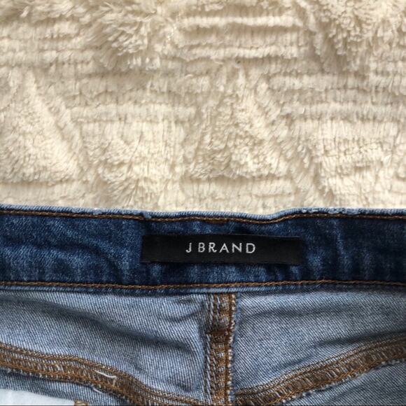 J Brand Gracie High Rise Cuffed Denim Shorts in Jagger Wash - Picture 6 of 10